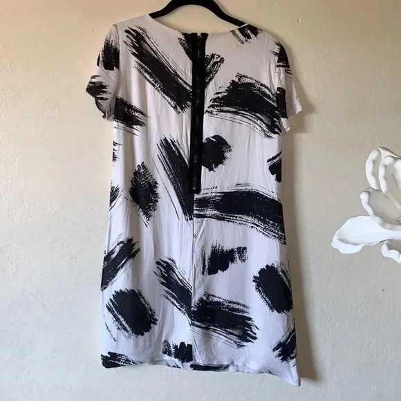 Alice + Olivia Phebe Paintbrush-Print Shift Dress Size Small - Picture 7 of 11